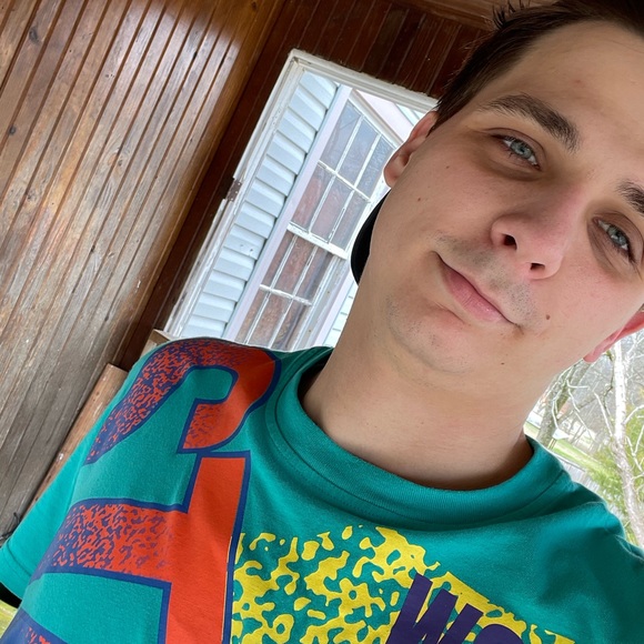 Meet your Posher, Kevin - Picture 1 of 1